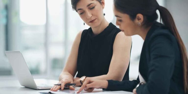 What Early-Career Professionals Should Know About Financial Planning 