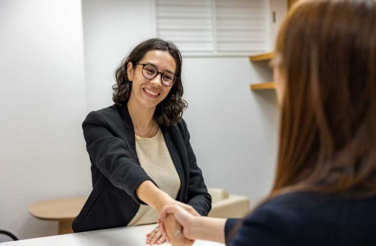 3 Subtle Ways Job Seekers Undermine Their Chances of Getting Hired